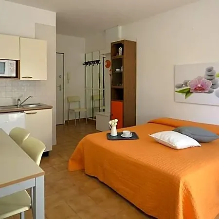 Comfortable Flat Close To The By Beahost 2* Bibione
