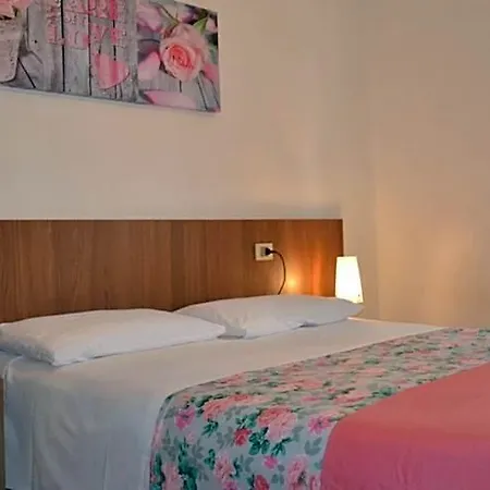 Comfortable Flat Close To The By Beahost Hotel